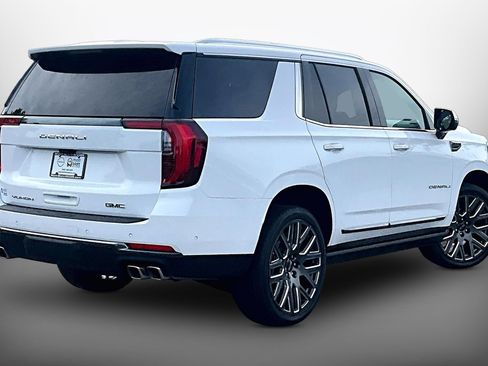 Used 2026 GMC Yukon Denali Ultimate AWD/4WD image 12