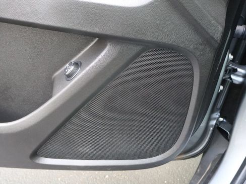 Used 2023 Chevrolet Traverse LT FWD image 38