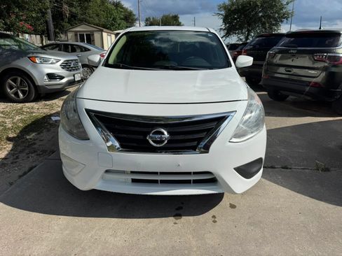 Used 2017 Nissan Versa S Plus FWD image 3
