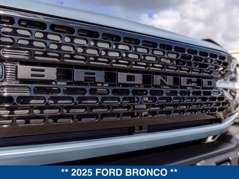 New 2025 Ford Bronco Badlands AWD/4WD image 21