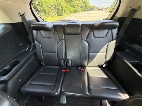 Used 2020 Kia Telluride S FWD image 11