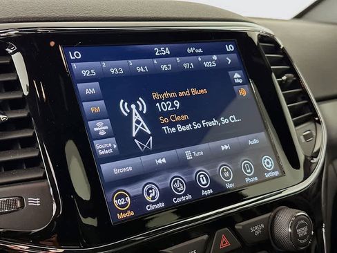 Used 2020 Jeep Grand Cherokee Altitude image 16