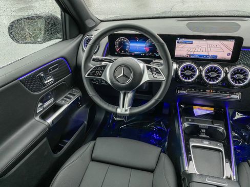 New 2025 Mercedes-Benz GLB 250 4MATIC image 14