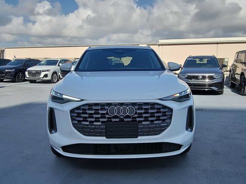 Certified 2025 Audi Q5 Premium w/ Premium Plus AWD/4WD image 9
