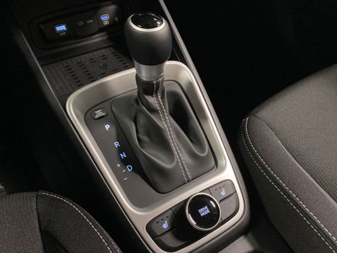 New 2026 Hyundai Venue SEL FWD image 19