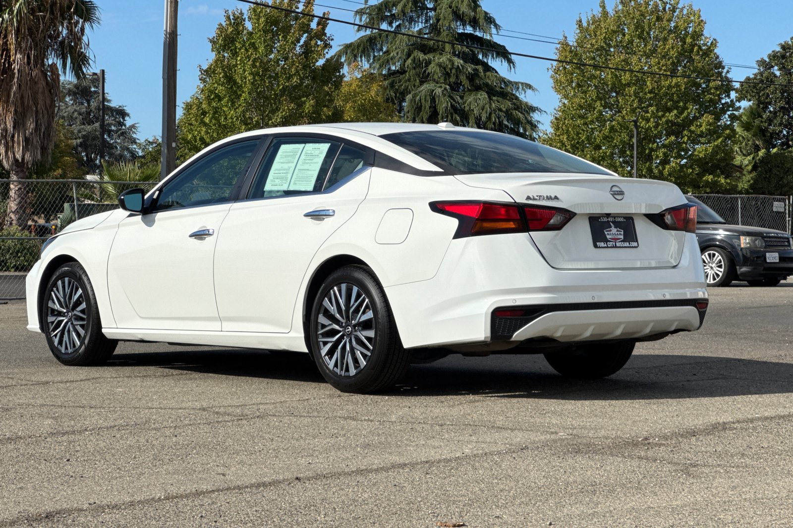 Certified 2025 Nissan Altima 2.5 SV FWD image 8