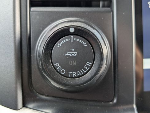 Used 2021 Ford F150 Lariat w/ Equipment Group 502A High AWD/4WD image 23