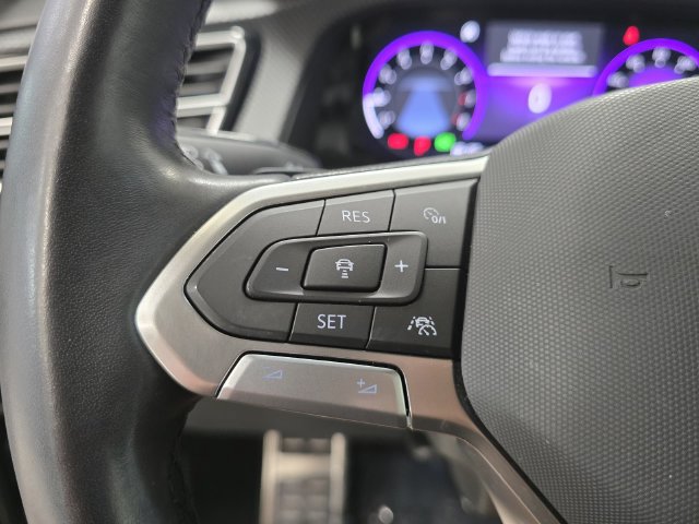 Used 2024 Volkswagen Atlas Cross Sport SEL R-Line AWD/4WD image 29