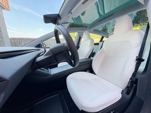 Used 2025 Tesla Model 3 RWD image 22