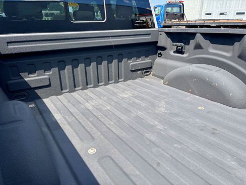Used 2015 Ford F150 XLT w/ Equipment Group 302A Luxury AWD/4WD image 11