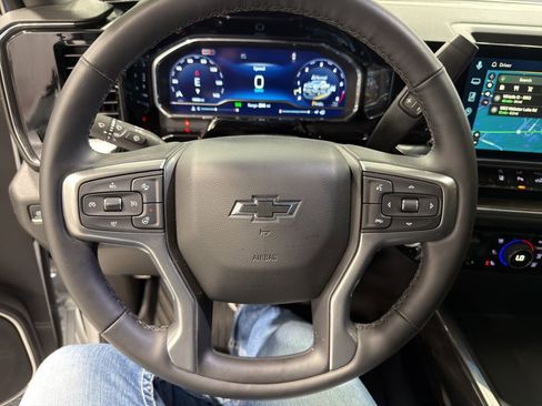 Used 2025 Chevrolet Silverado 2500 LTZ w/ LTZ Plus Package image 25