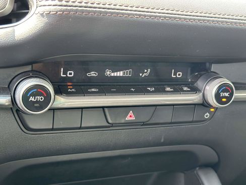 Used 2024 MAZDA MAZDA3 s FWD image 22