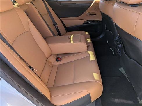 Used 2025 Lexus ES 350 w/ Premium Package image 19