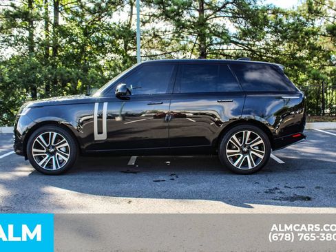 Used 2023 Land Rover Range Rover SE AWD/4WD image 7