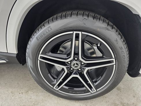 New 2026 Mercedes-Benz GLS 450 4MATIC image 13