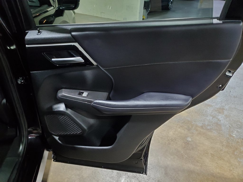 Used 2024 Mitsubishi Outlander SE Black Edition FWD image 23