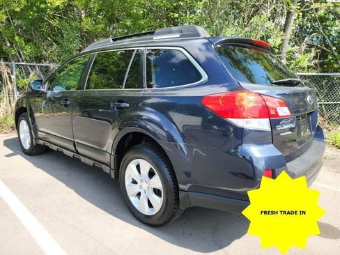 Used 2012 Subaru Outback 2.5i Premium w/ All-Weather Pkg AWD/4WD image 2