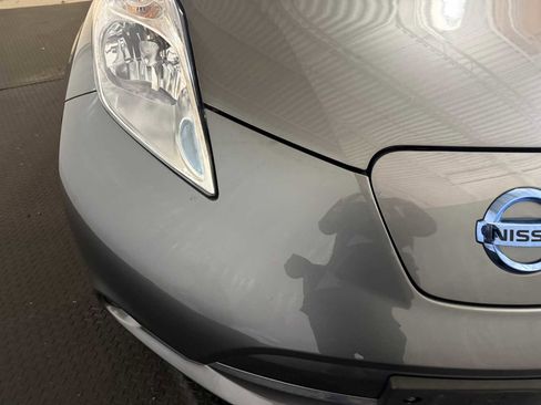 Used 2016 Nissan Leaf SV image 4