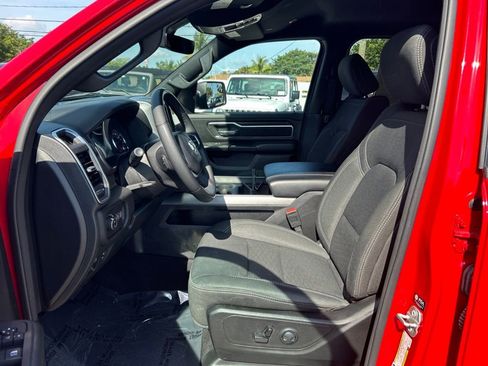 Used 2025 RAM 1500 Big Horn AWD/4WD image 9