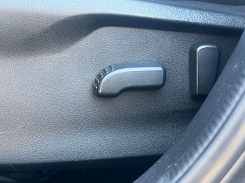 Used 2019 Subaru Forester Premium w/ All-Weather Package image 25