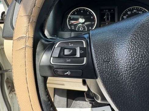 Used 2016 Volkswagen Tiguan S image 47