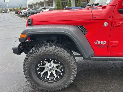 Used 2018 Jeep Wrangler Unlimited Sport S image 9