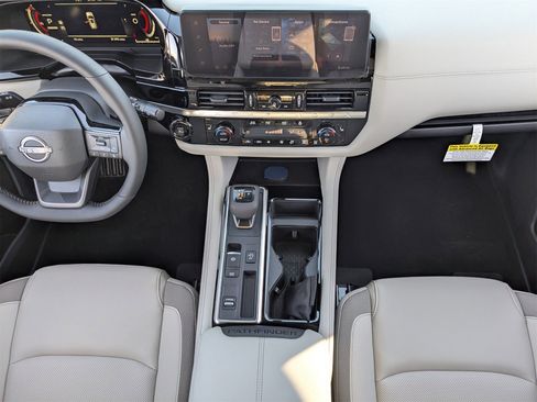 New 2026 Nissan Pathfinder SL image 21