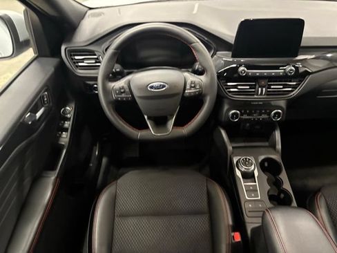 Used 2025 Ford Escape ST-Line Select AWD/4WD image 12