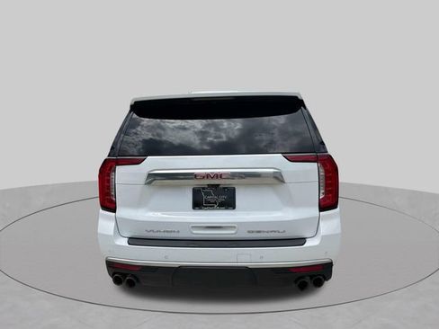 Used 2022 GMC Yukon XL Denali w/ Advanced Technology Package AWD/4WD image 6