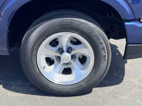 Used 2003 Chevrolet S10 Pickup LS w/ Convenience Package RWD image 11