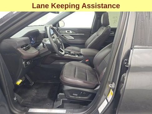 Used 2026 Ford Explorer Platinum AWD/4WD image 10