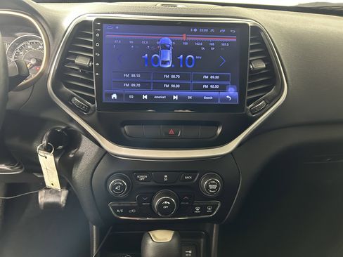 Used 2014 Jeep Cherokee Latitude w/ Cold Weather Group image 18