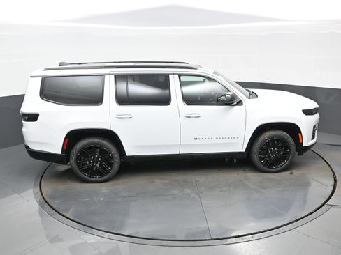 New 2026 Jeep Grand Wagoneer Limited AWD/4WD image 24