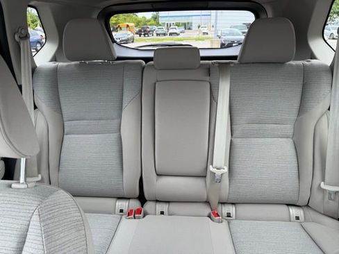 Certified 2022 Nissan Rogue SV image 24