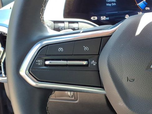 Certified 2025 Chevrolet Equinox EV LT FWD image 12