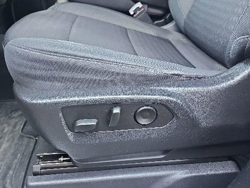 Used 2024 GMC Sierra 2500 SLE w/ SLE Value Package; AWD/4WD image 17