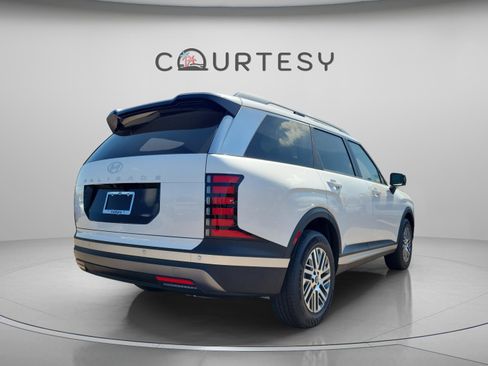 New 2026 Hyundai Palisade SEL FWD image 3