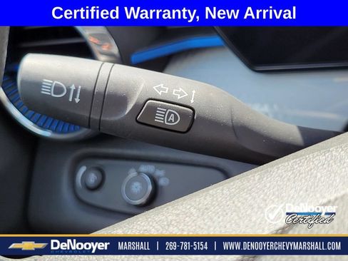 Used 2025 Chevrolet Trax LT FWD image 13