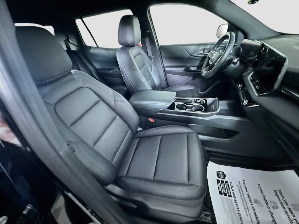 Used 2026 Chevrolet Equinox LT w/ Convenience Package II FWD image 31