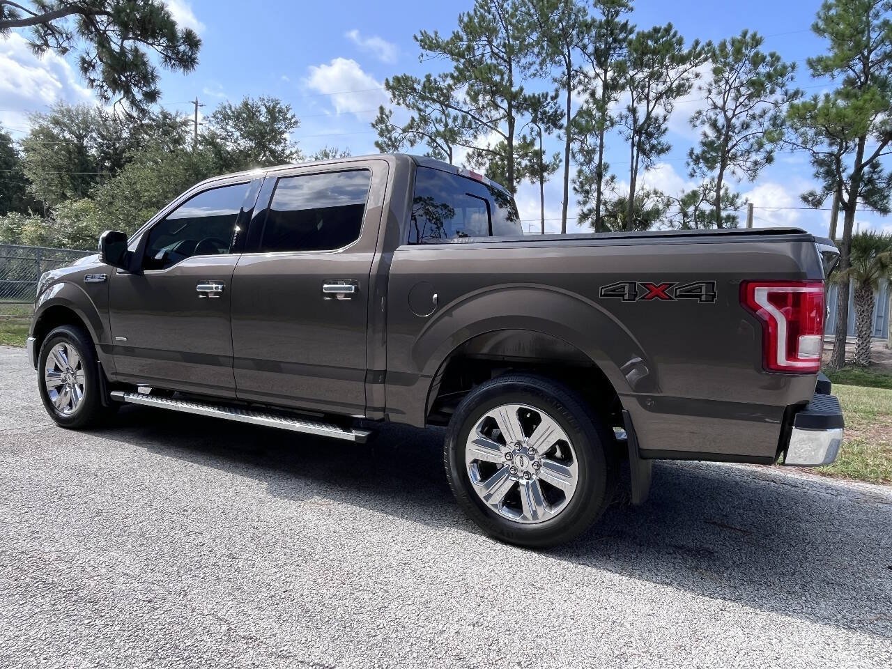 Used 2015 Ford F150 XLT w/ Equipment Group 302A Luxury AWD/4WD image 6