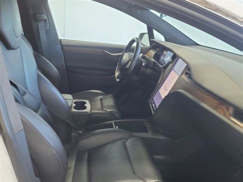 Used 2019 Tesla Model X Long Range AWD/4WD image 7