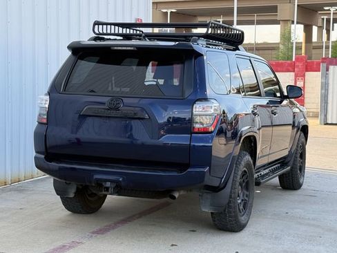 Used 2021 Toyota 4Runner Venture image 4