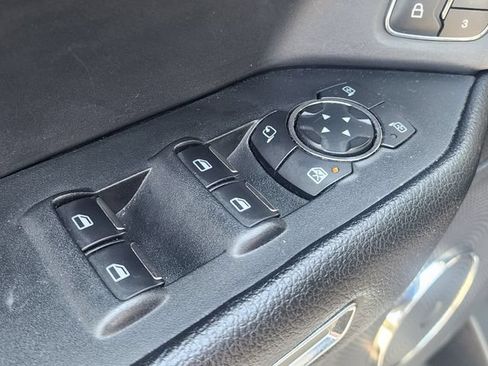 Used 2020 Ford Expedition XLT w/ Equipment Group 202A AWD/4WD image 12