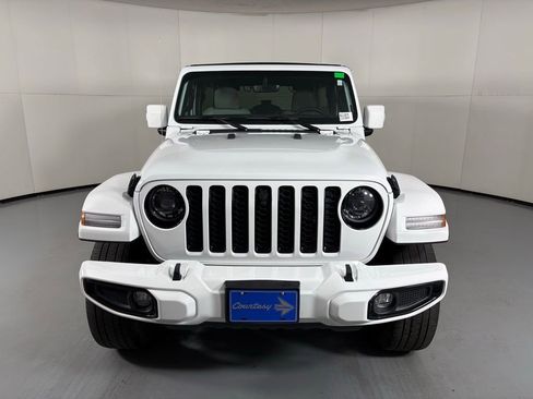 Used 2023 Jeep Wrangler Unlimited Sahara image 3