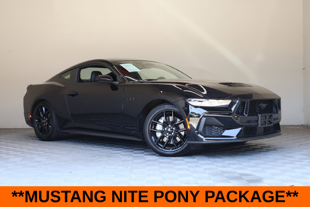 Used 2025 Ford Mustang GT RWD image 2