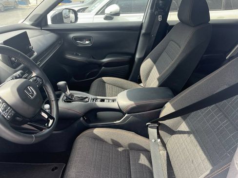 Certified 2025 Honda HR-V Sport image 4