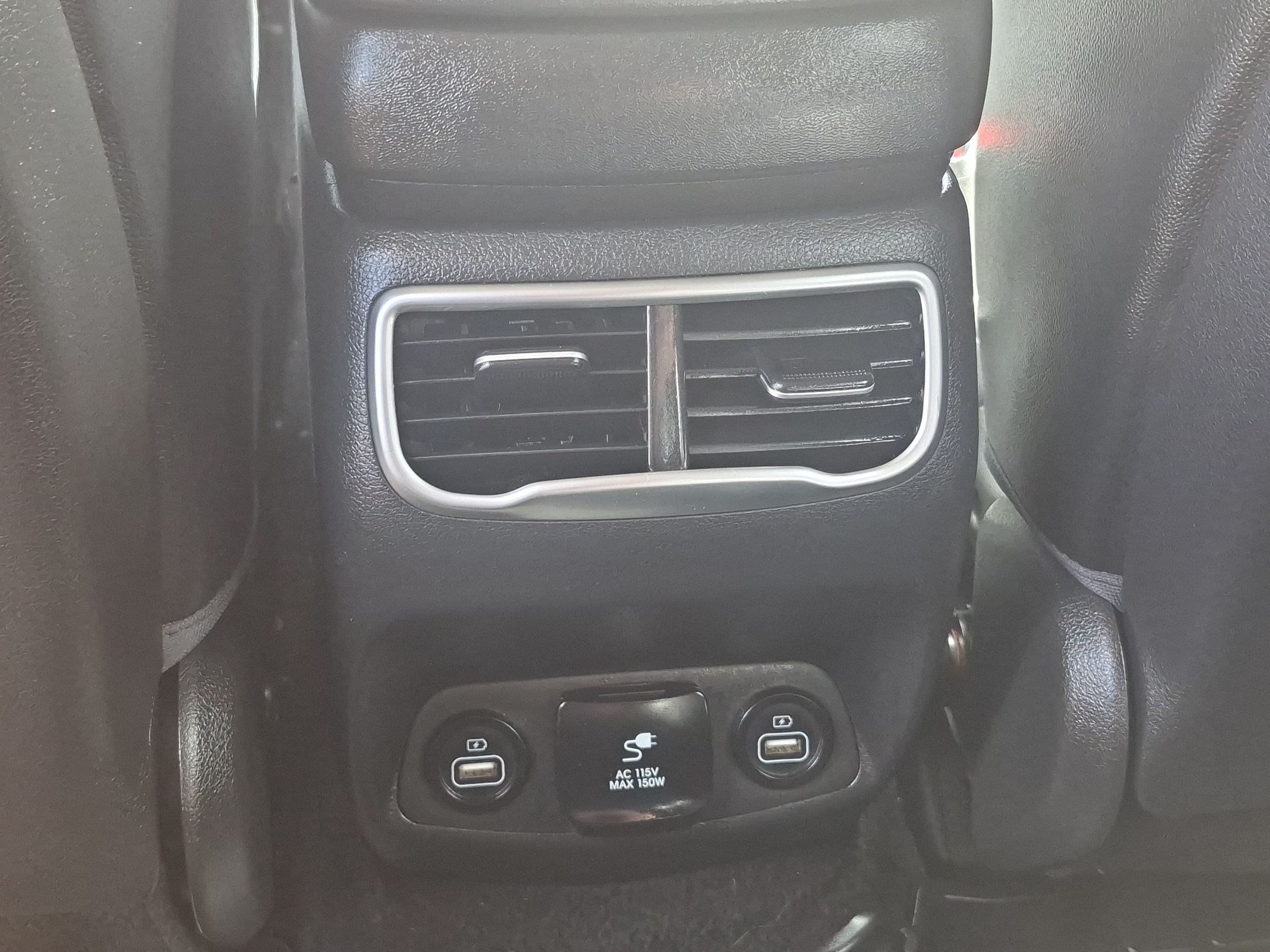 Used 2022 Hyundai Santa Fe Limited AWD/4WD image 25