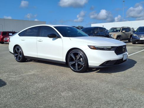 Certified 2026 Honda Accord SE image 2