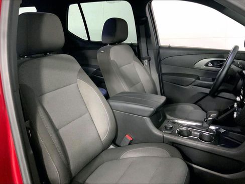 Used 2023 Chevrolet Traverse LT w/ Midnight/Sport Edition image 8