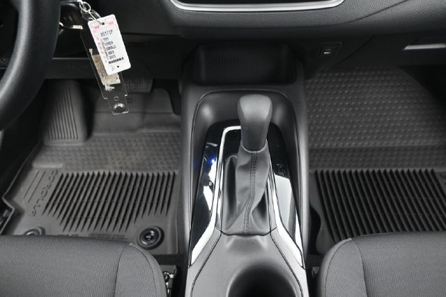 Used 2025 Toyota Corolla LE FWD image 7